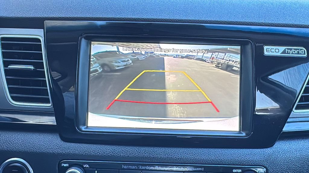 Used 2017 Kia Niro EX image 16