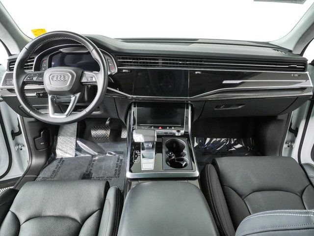 Used 2024 Audi Q8 Prestige AWD/4WD image 20