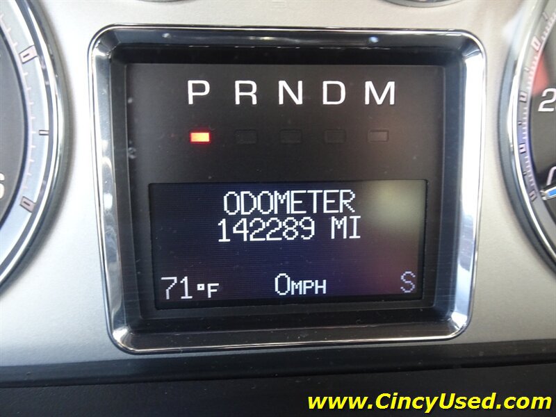 Used 2012 Cadillac Escalade ESV Luxury AWD/4WD image 22