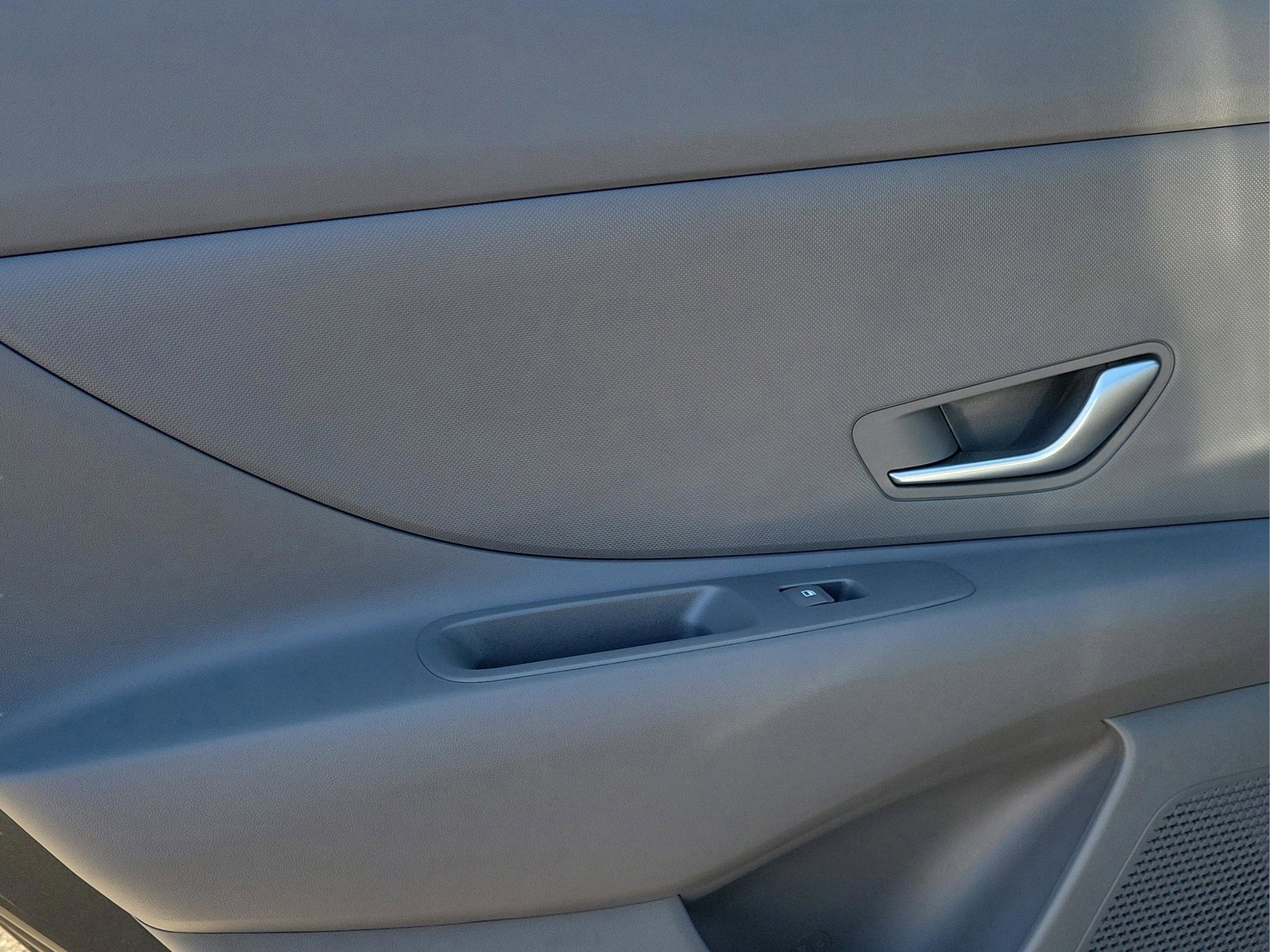 New 2026 Hyundai Elantra SE image 10