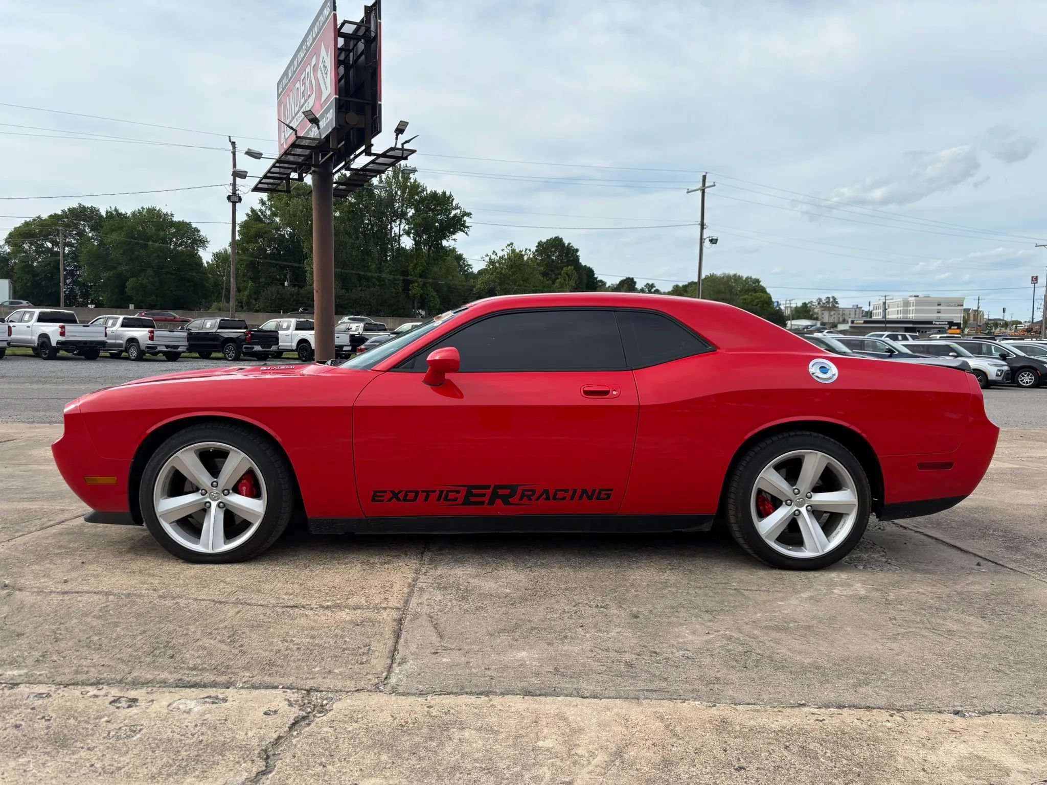 Used 2010 Dodge Challenger SRT8 w/ SRT Option Group II RWD image 2