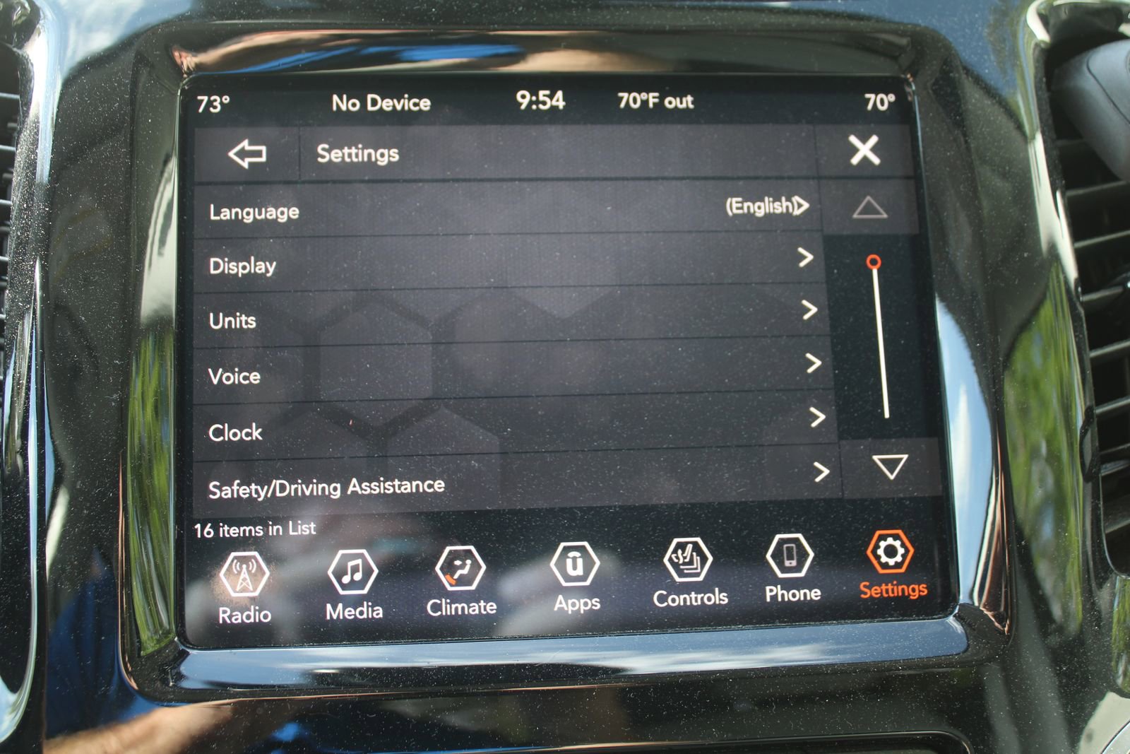 Used 2019 Jeep Cherokee Limited w/ Technology Group image 45