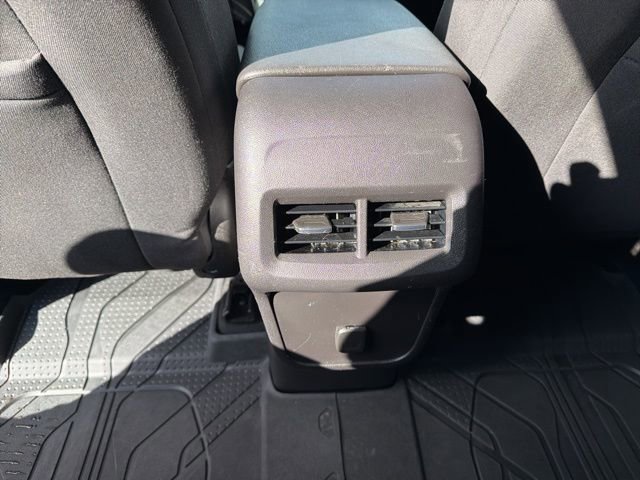 Used 2018 Chevrolet Equinox LT image 20