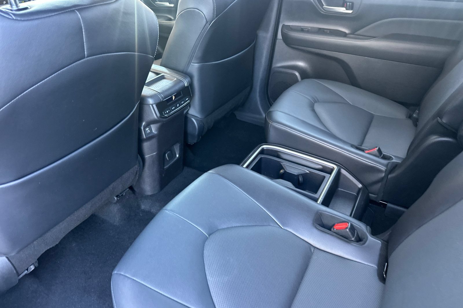 Certified 2025 Toyota Grand Highlander AWD image 15