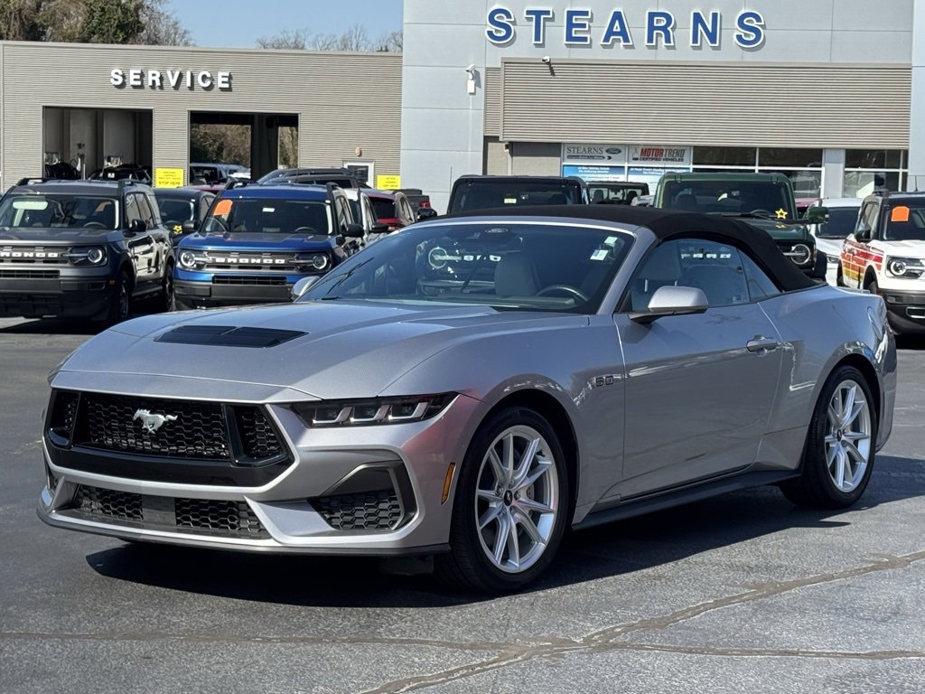 Used 2024 Ford Mustang GT Premium image 2