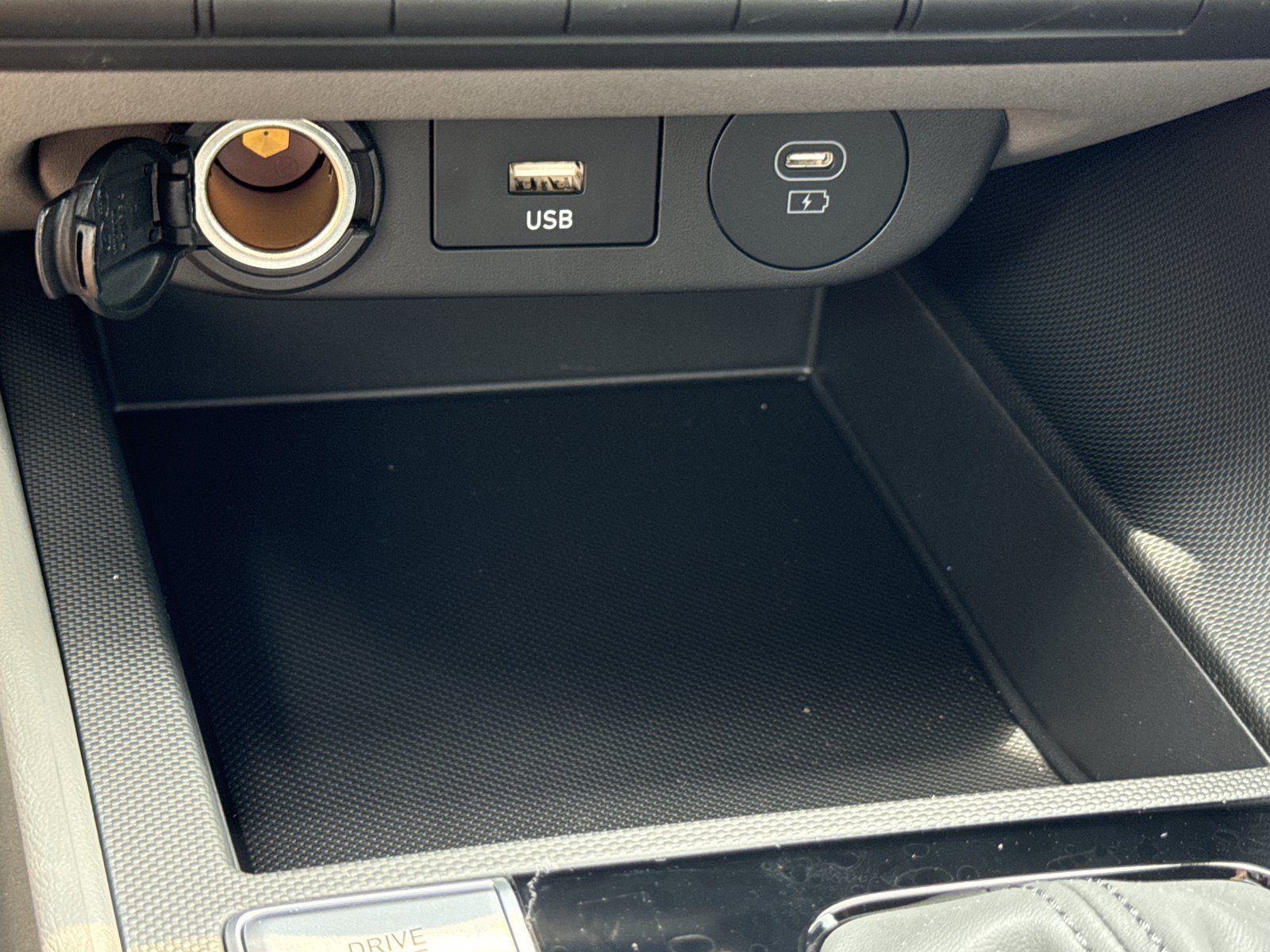 New 2026 Hyundai Elantra SE FWD image 24