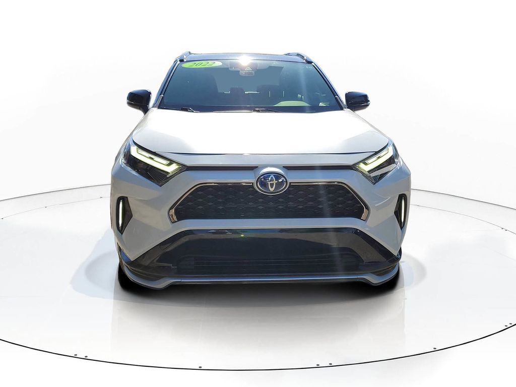 Used 2022 Toyota RAV4 XSE AWD/4WD image 2
