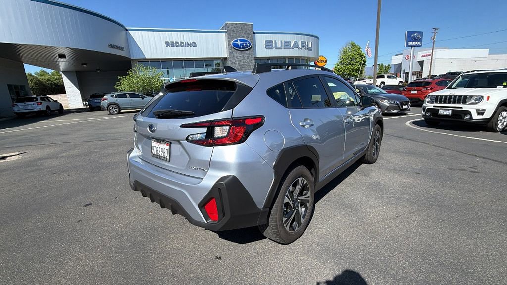 Used 2025 Subaru Crosstrek 2.0i Premium image 4