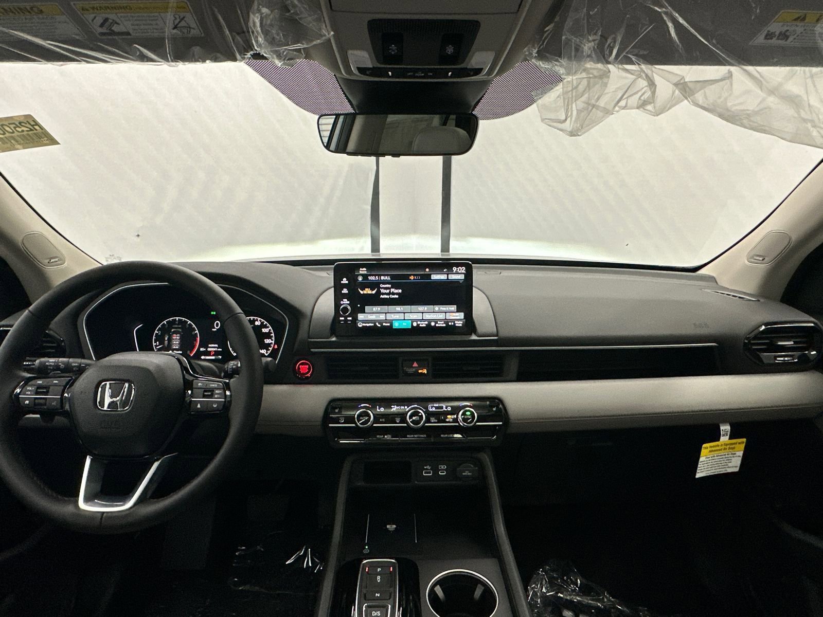 New 2025 Honda Pilot Touring image 23