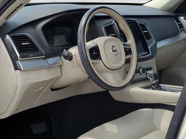Used 2018 Volvo XC90 T6 Momentum w/ Convenience Package image 10