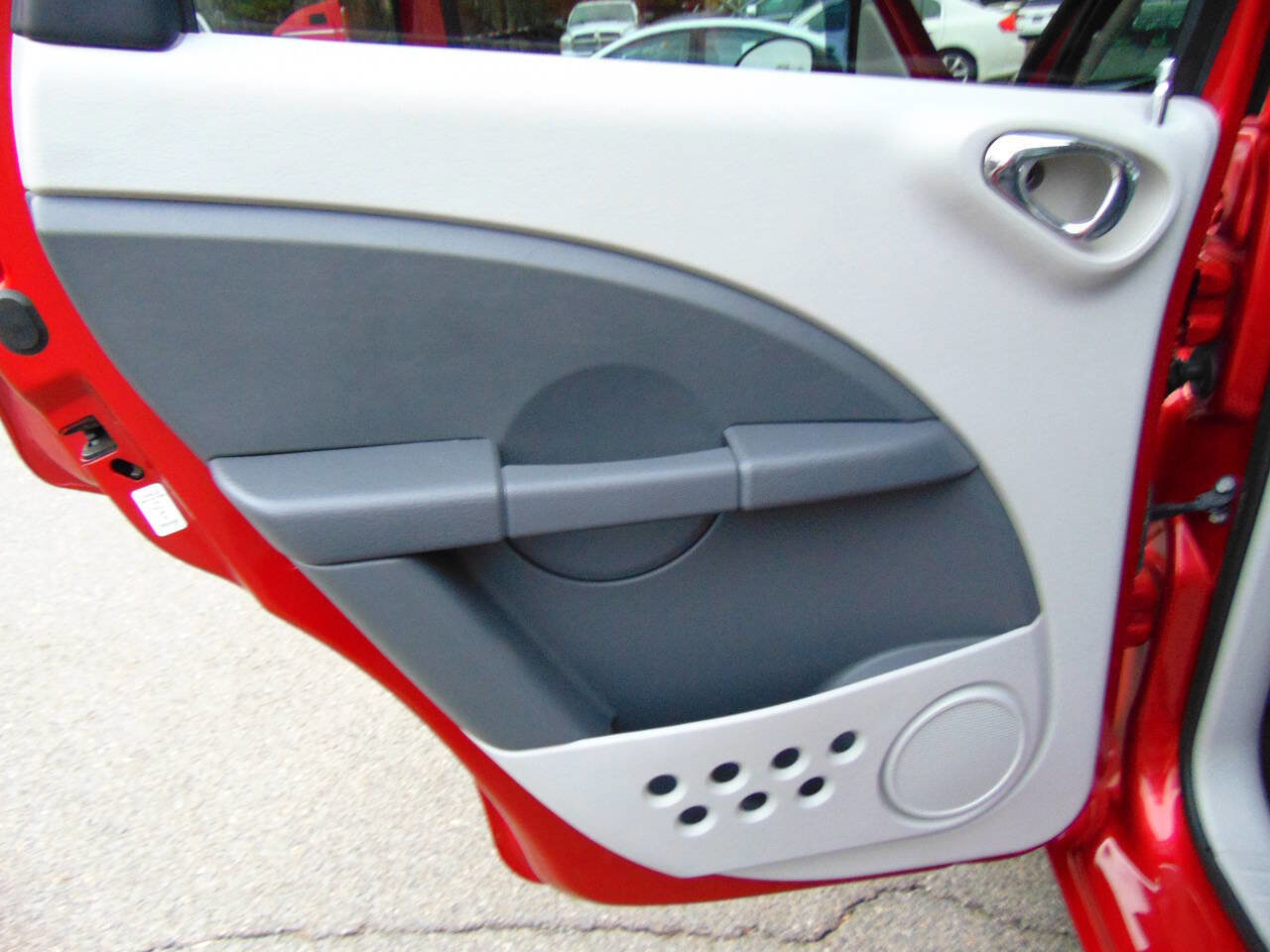 Used 2010 Chrysler PT Cruiser image 43