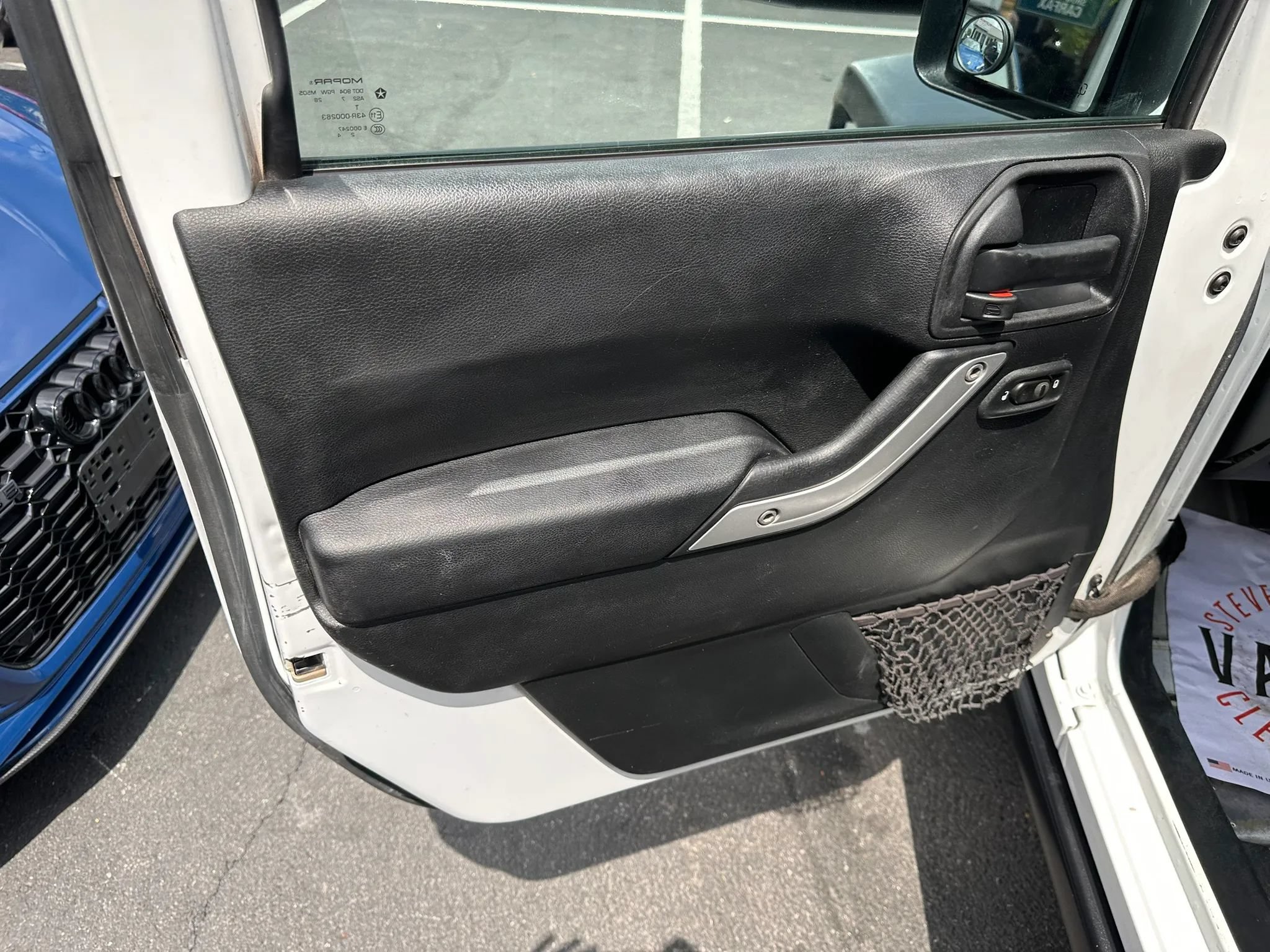 Used 2017 Jeep Wrangler Unlimited Rubicon w/ Connectivity Group AWD/4WD image 27