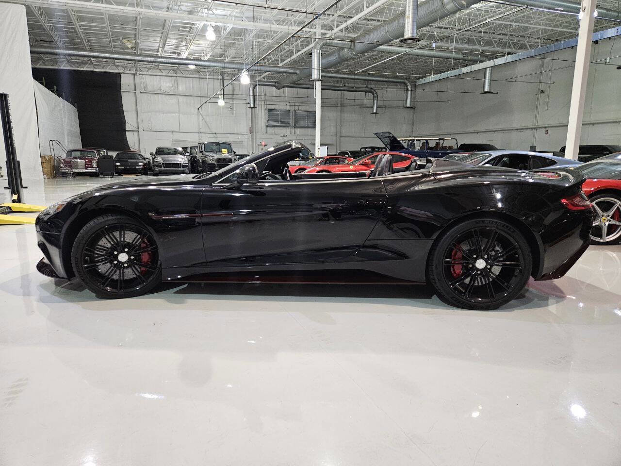 Used 2014 Aston Martin Vanquish Volante image 16