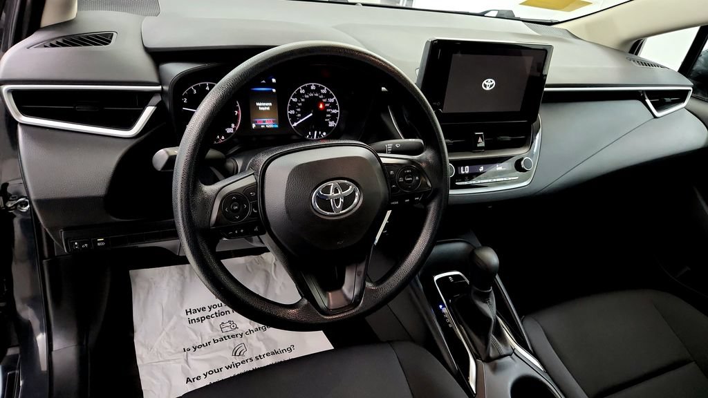 Used 2024 Toyota Corolla LE FWD image 23