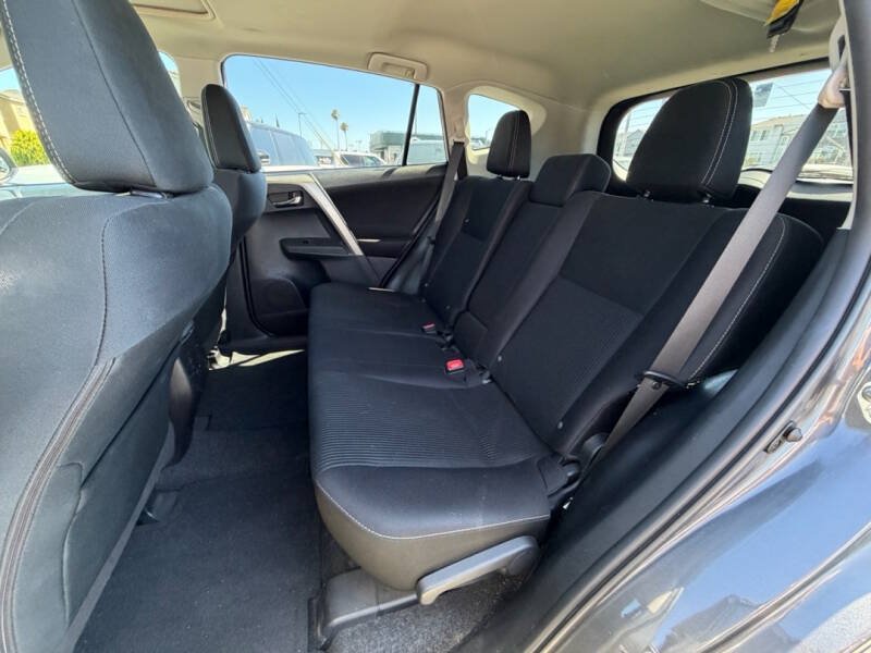 Used 2014 Toyota RAV4 XLE FWD image 14