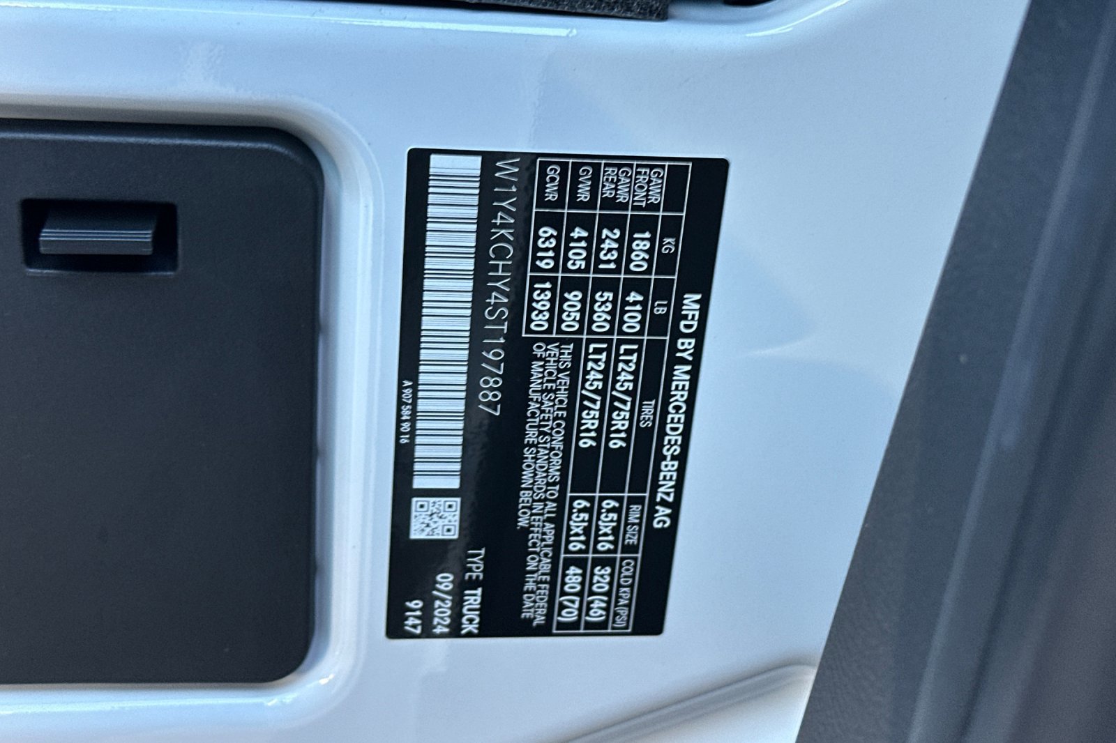 New 2025 Mercedes-Benz Sprinter 2500 image 27