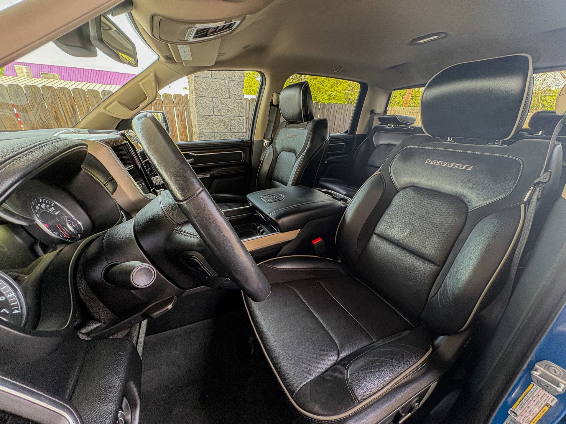 Used 2020 RAM 1500 Laramie AWD/4WD image 20