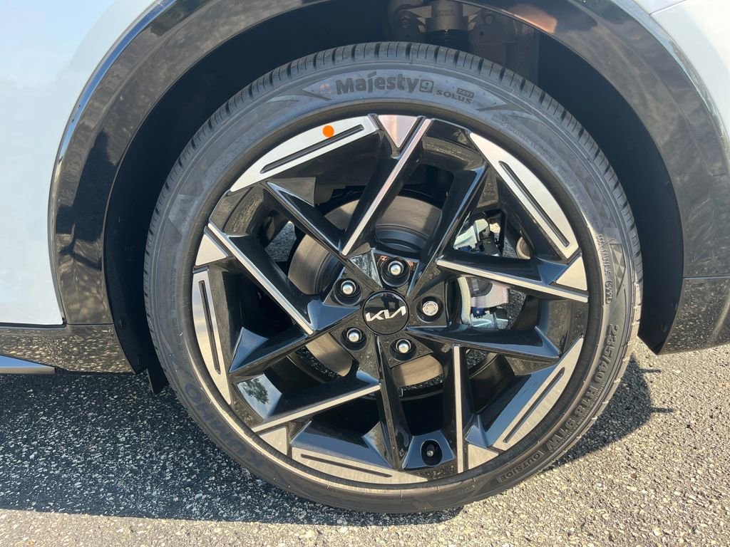 New 2025 Kia K4 GT-Line image 10