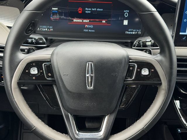 Used 2025 Lincoln Corsair FWD image 15