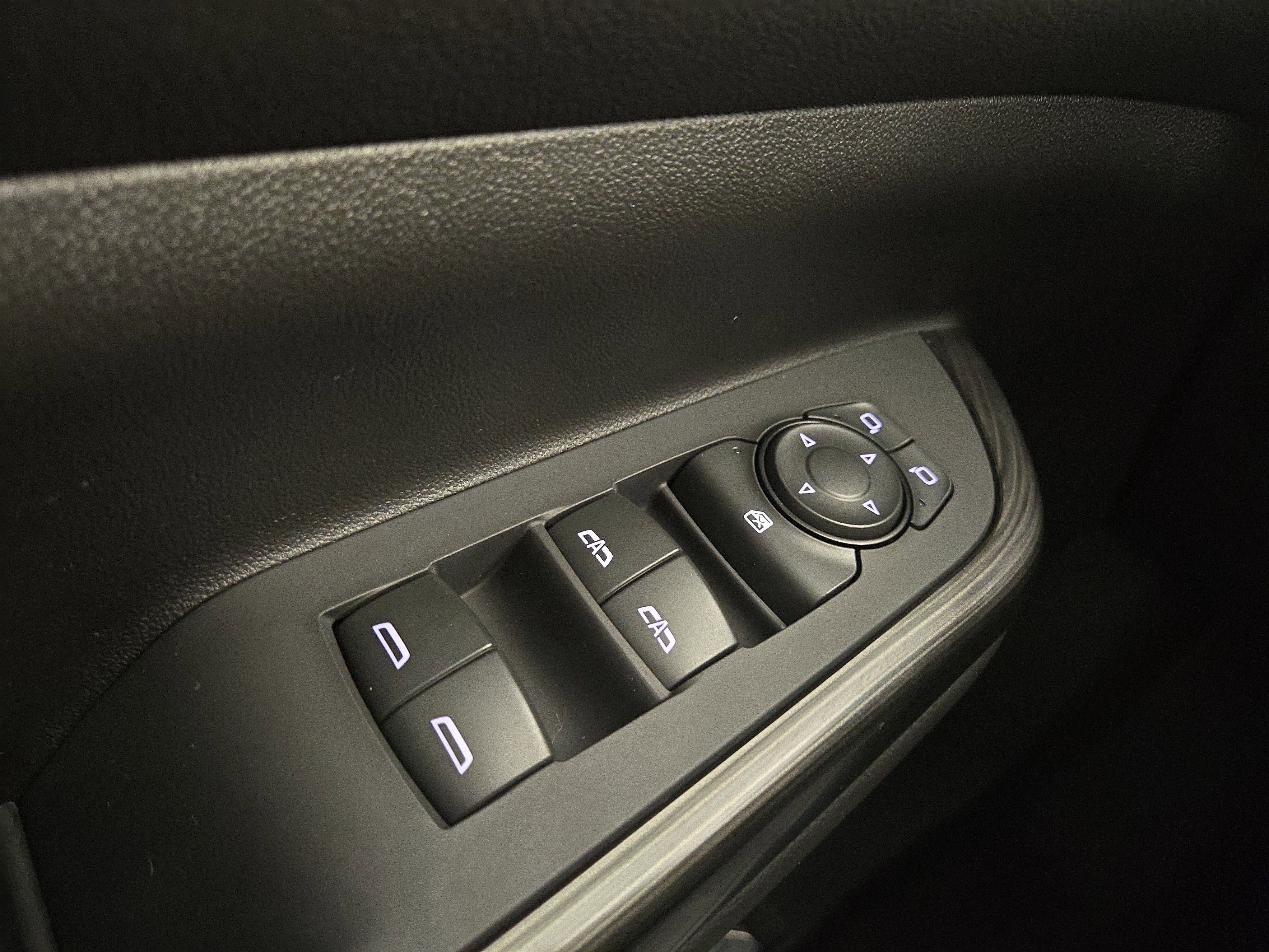 Certified 2023 GMC Acadia SLT image 30