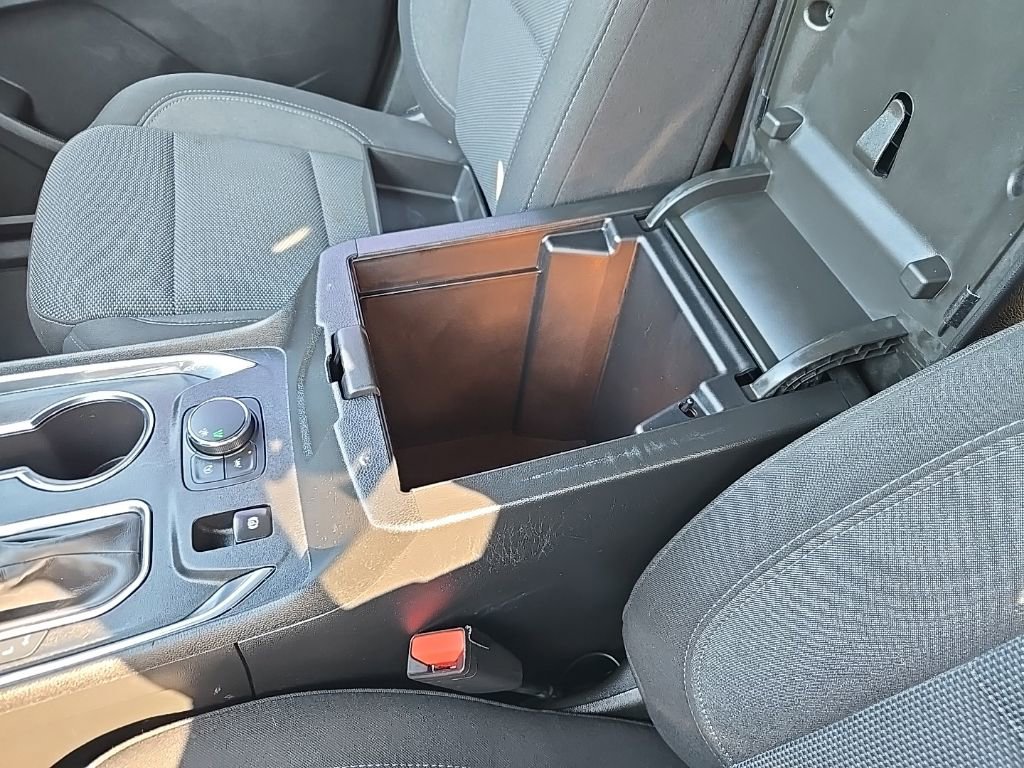 Used 2023 Chevrolet Traverse LT FWD image 36