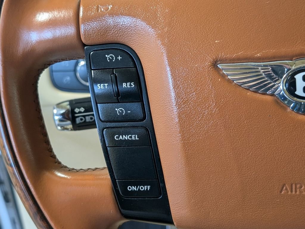 Used 2008 Bentley Flying Spur Flying Spur AWD/4WD image 25