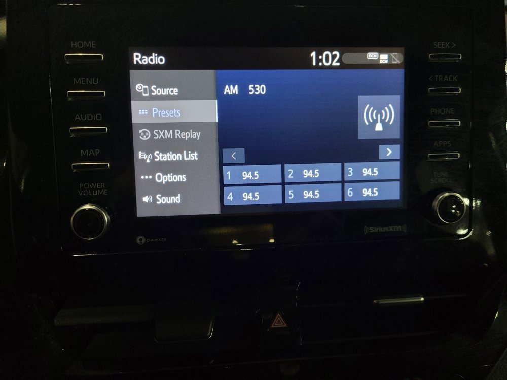 Used 2022 Toyota Camry SE image 25