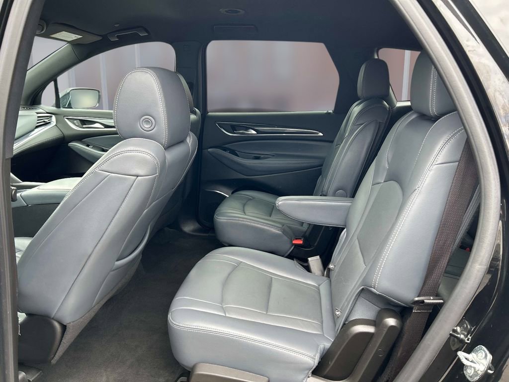 Used 2024 Buick Enclave Premium image 13