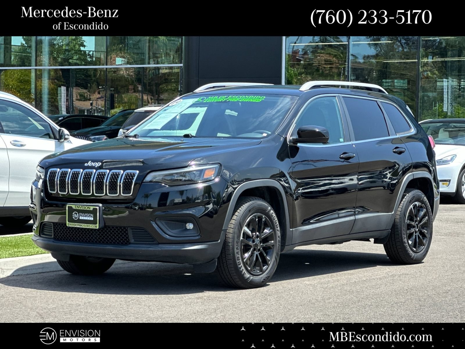 Used 2019 Jeep Cherokee Latitude w/ Popular Appearance Group AWD/4WD image 1