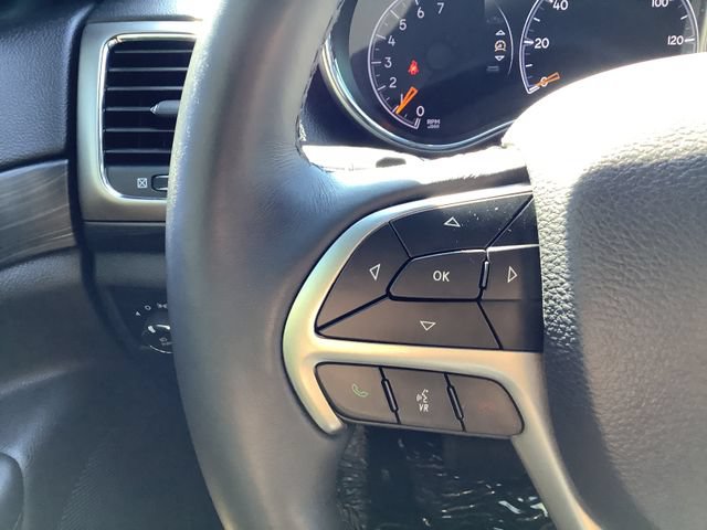 Used 2019 Jeep Grand Cherokee Altitude AWD/4WD image 13