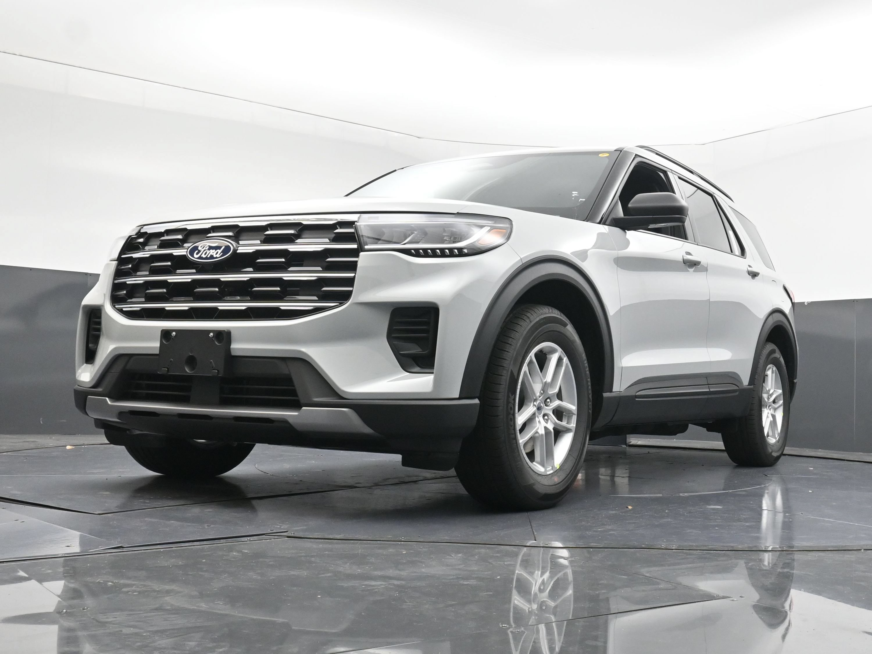 New 2027 Ford Explorer Active RWD image 12