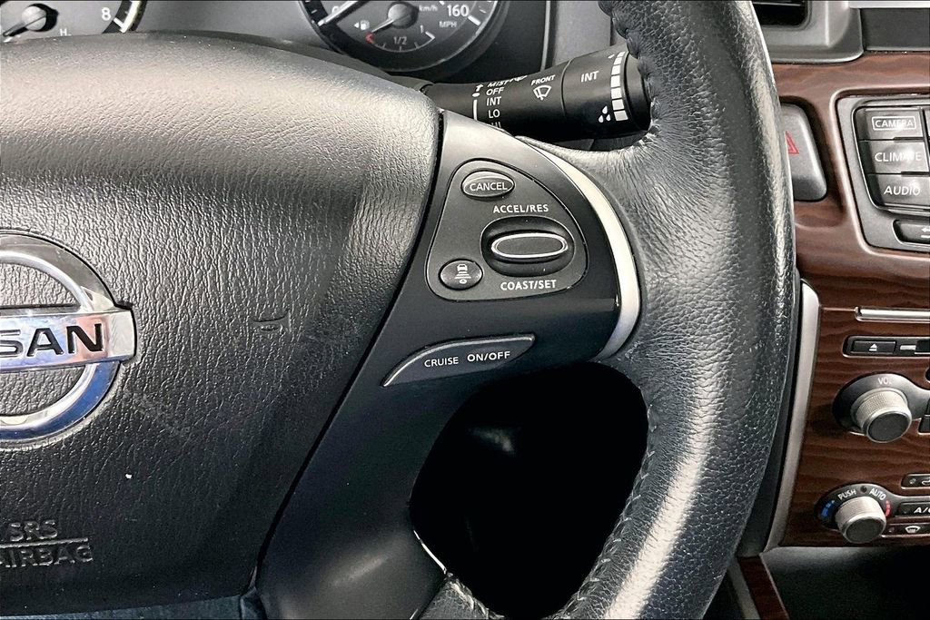 Used 2018 Nissan Pathfinder Platinum image 19