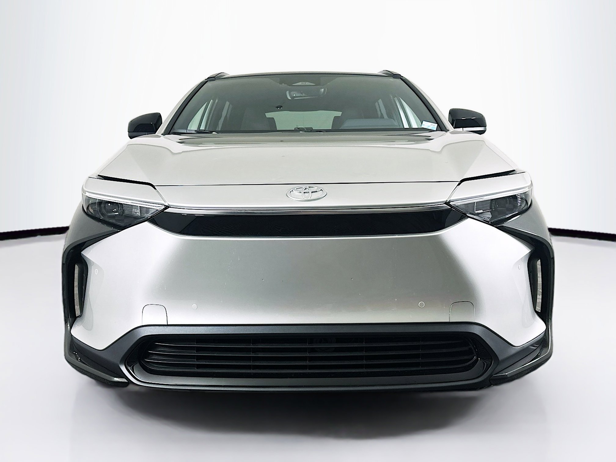 Used 2024 Toyota bZ4X XLE image 2
