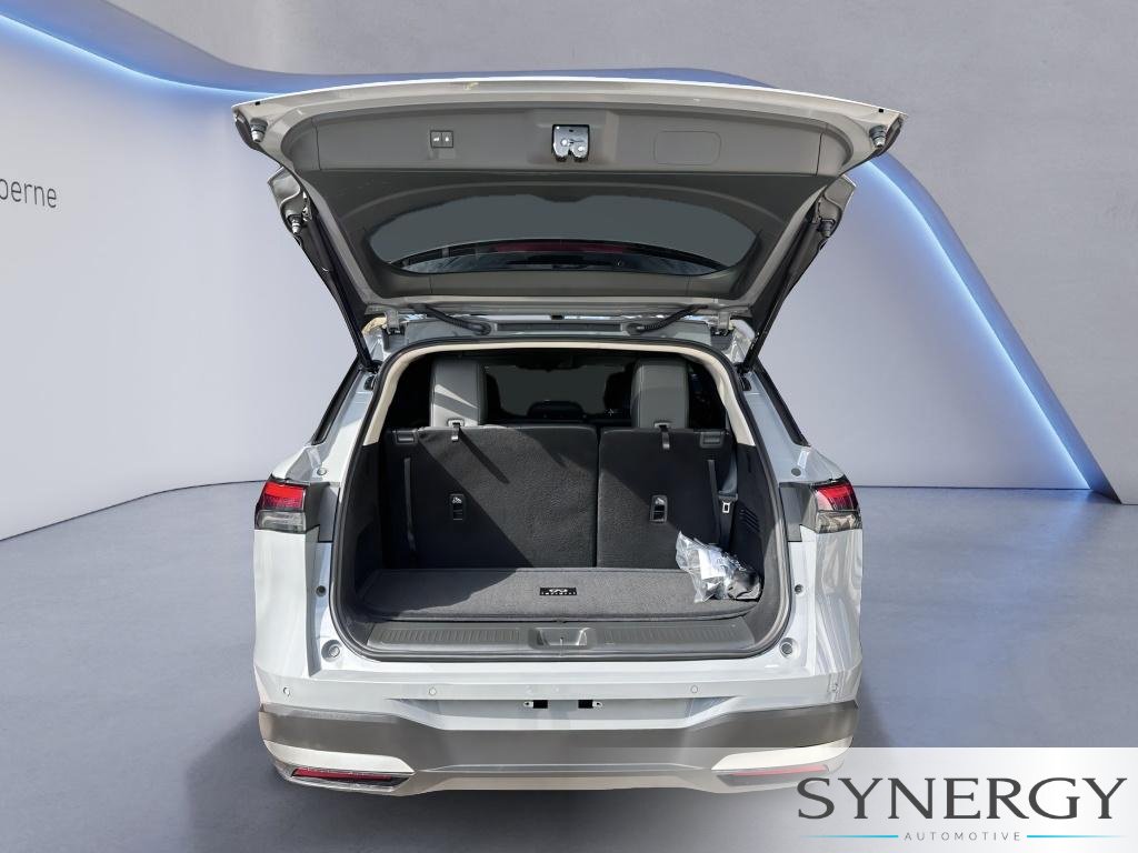 Certified 2026 INFINITI QX60 Luxe w/ Cargo Package FWD image 8