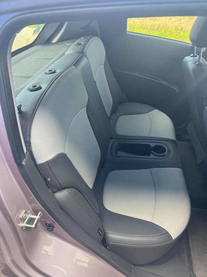 Used 2013 Chevrolet Spark LT image 17