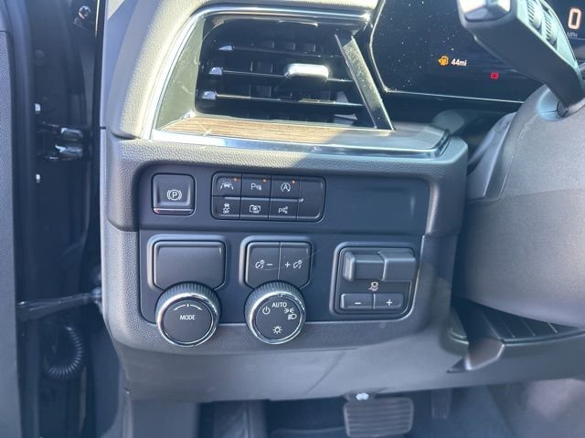 New 2026 Chevrolet Suburban LS w/ Max Trailering Package image 17