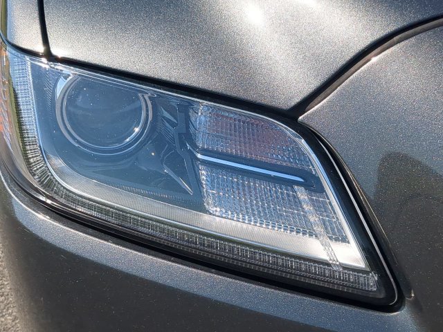 Used 2019 Lincoln Continental Reserve AWD/4WD image 10