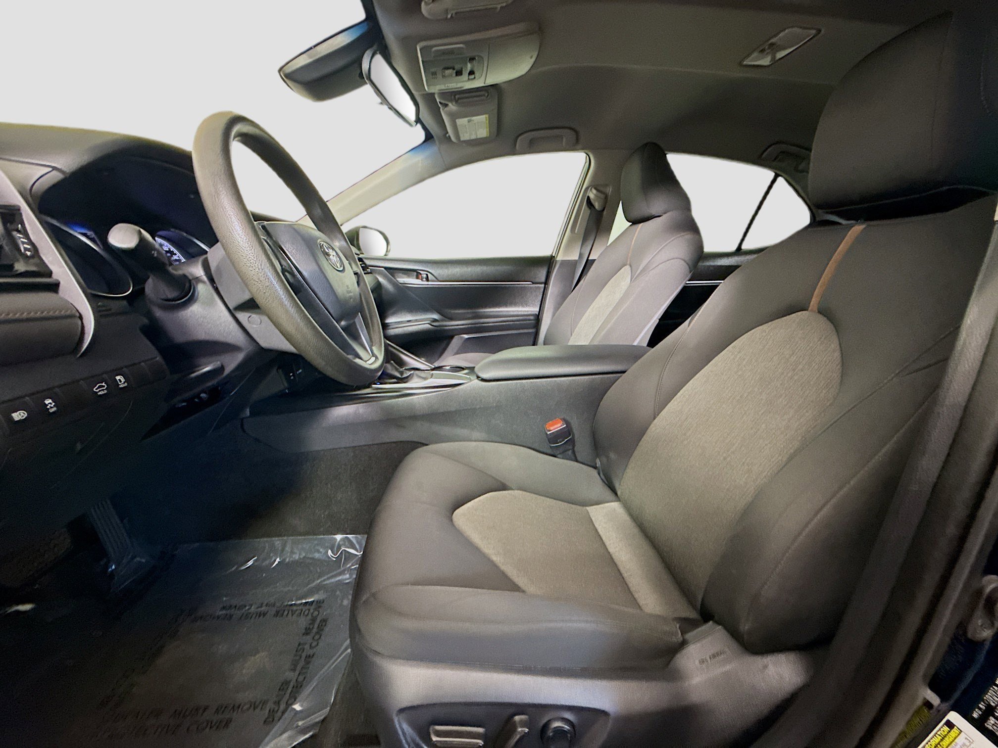 Used 2019 Toyota Camry LE FWD image 21