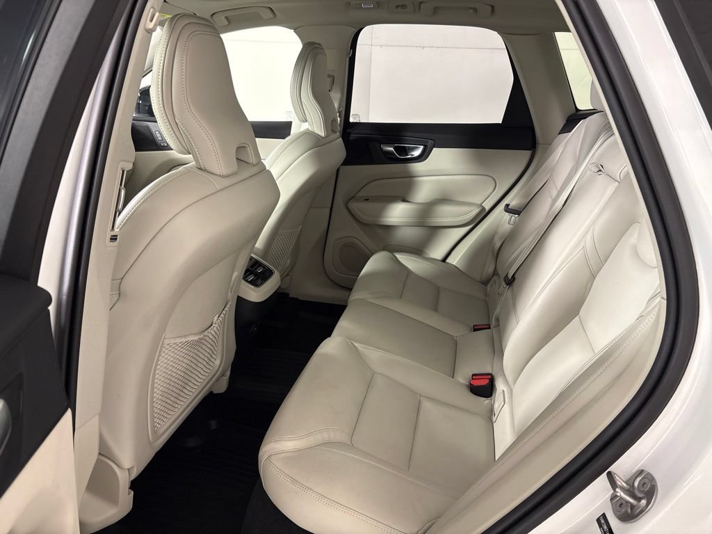 Used 2026 Volvo XC60 B5 Ultra AWD/4WD image 25
