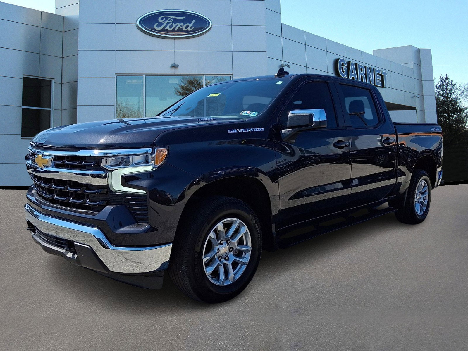 Used 2024 Chevrolet Silverado 1500 LT image 4