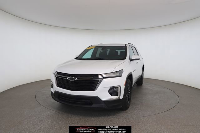 Used 2023 Chevrolet Traverse LT FWD image 1
