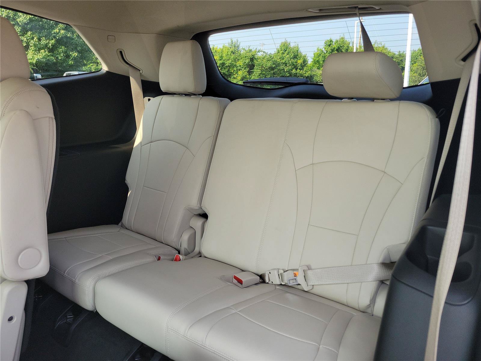 Used 2023 Buick Enclave Essence w/ Experience Buick Package FWD image 12
