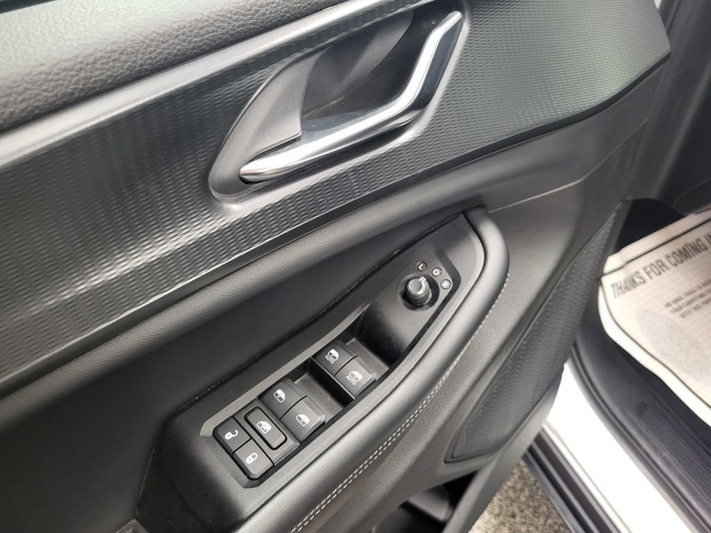 Used 2024 Jeep Grand Cherokee Altitude image 6