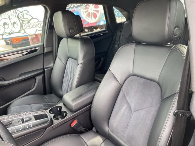 Used 2018 Porsche Macan image 10