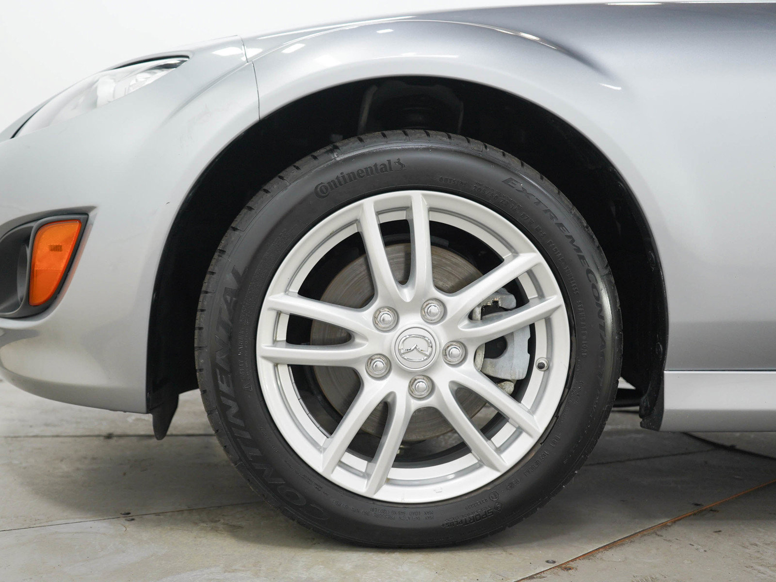 Used 2011 MAZDA MX-5 Miata Sport RWD image 22