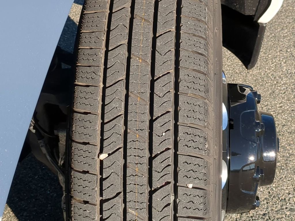 New 2026 RAM 3500 Big Horn AWD/4WD image 12