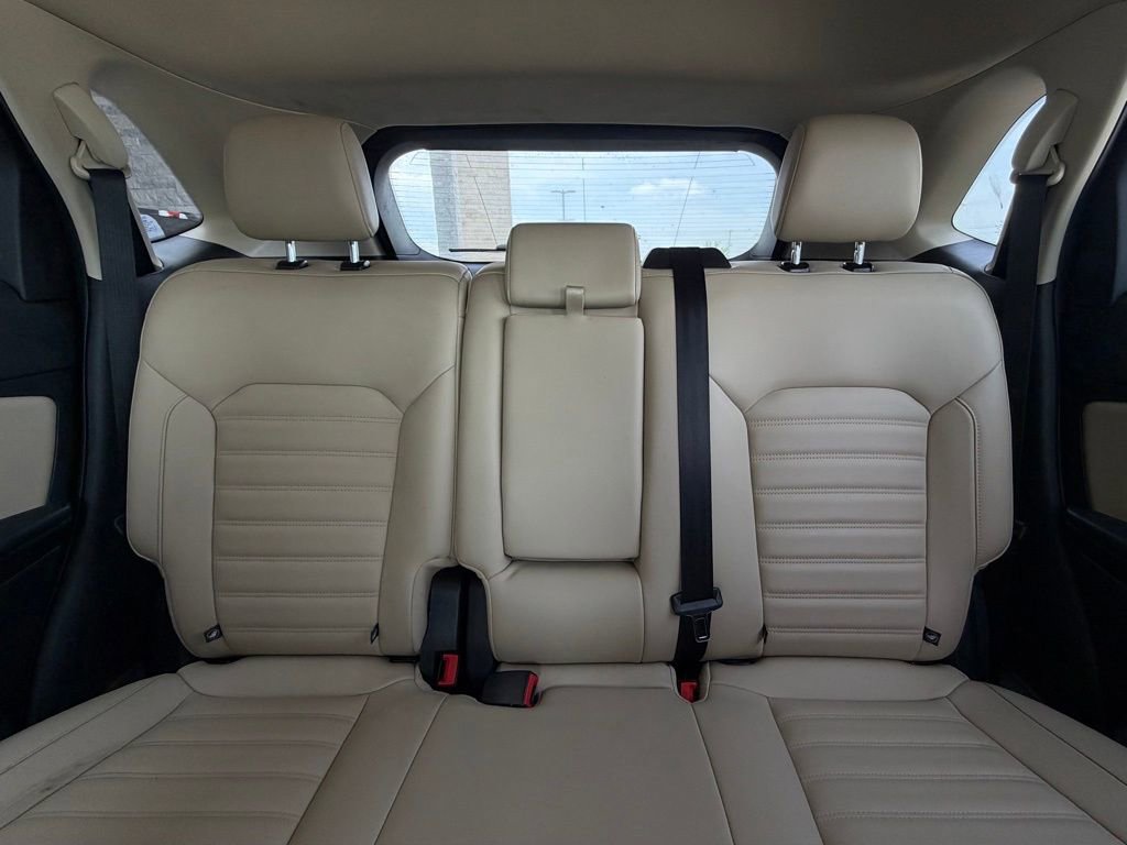 Used 2019 Ford Edge SEL w/ Equipment Group 201A image 24