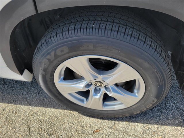 Used 2022 Toyota Highlander L image 7