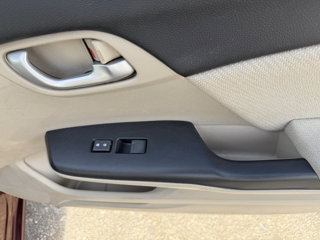 Used 2013 Honda Civic LX image 17