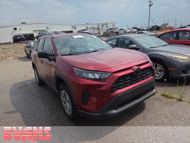 Used 2021 Toyota RAV4 LE FWD image 1